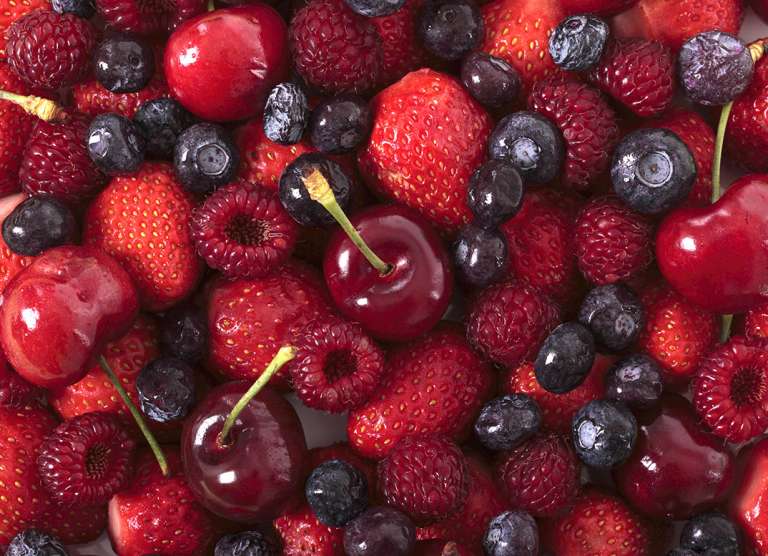 SPREAFICO - Frutta comanda color: i benefici del rosso!
